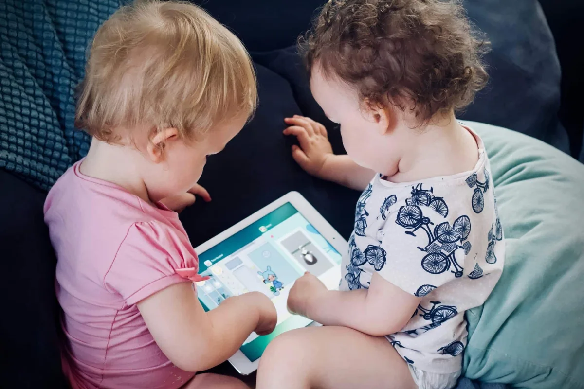 4歳で1時間のiPad？「デジタル教育は就学前から」が親たちの本音